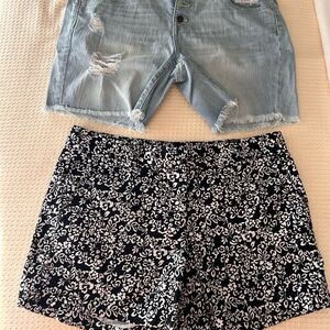 Bundle of two women’s shorts